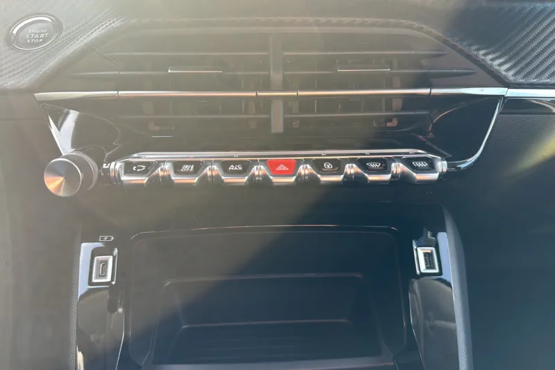 Image secondaire du véhicule 30