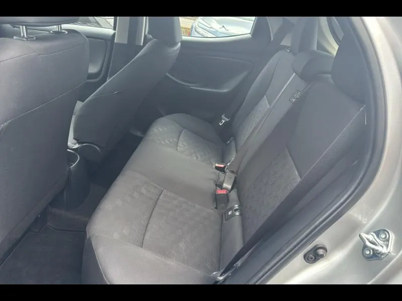 Image secondaire du véhicule 12