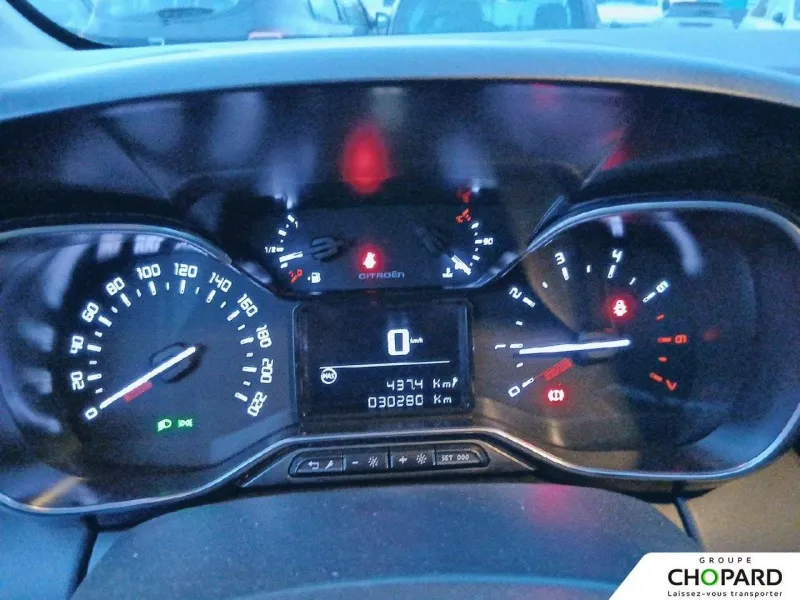 Image secondaire du véhicule 19