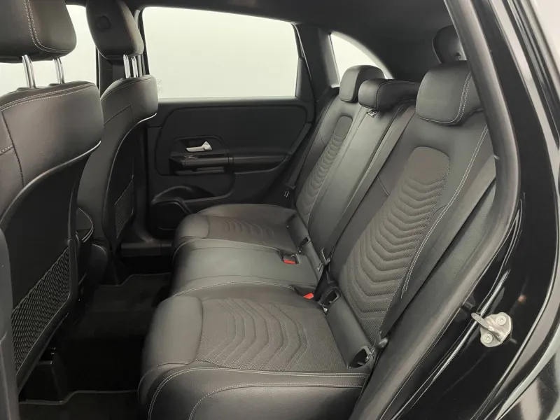 Image secondaire du véhicule 38