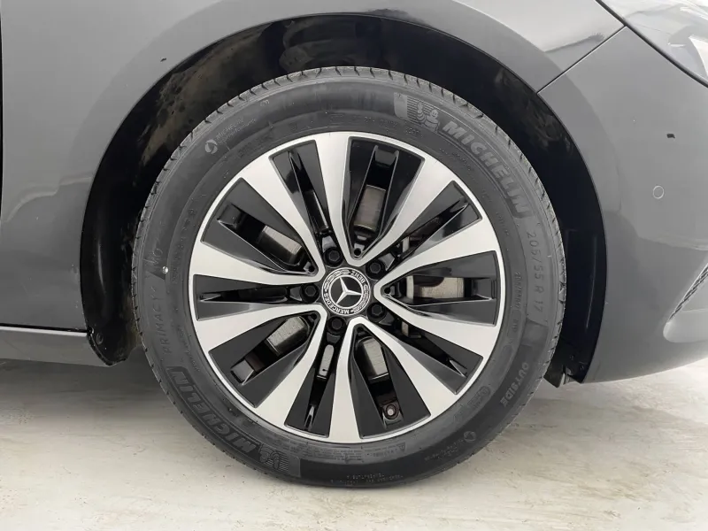 Image secondaire du véhicule 40