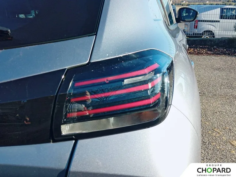 Image secondaire du véhicule 24