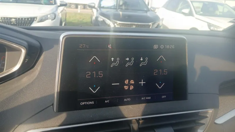 Image secondaire du véhicule 18