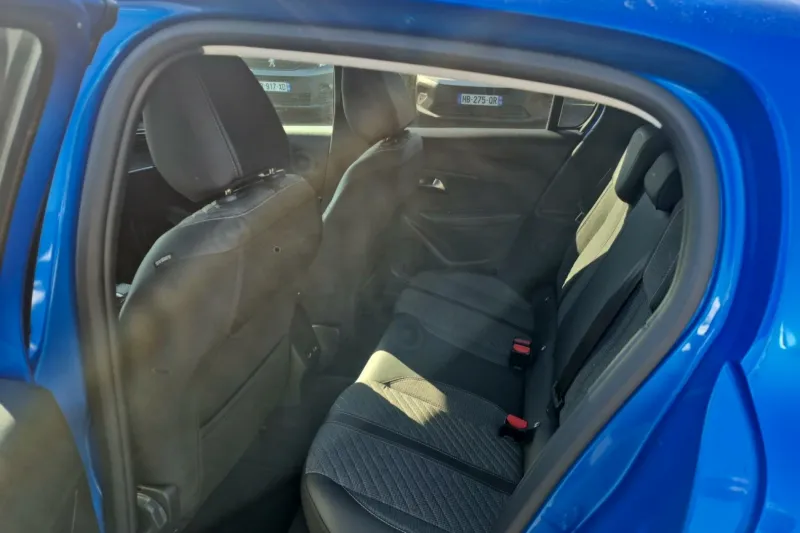 Image secondaire du véhicule 12