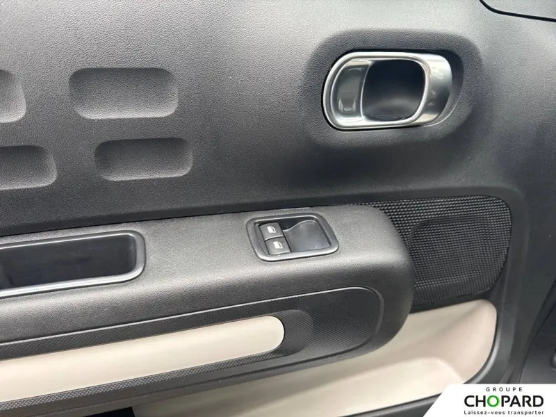 Image secondaire du véhicule 11