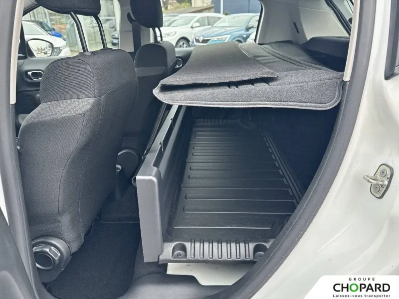 Image secondaire du véhicule 12