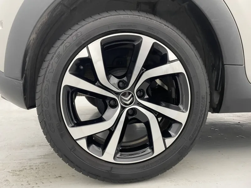 Image secondaire du véhicule 17