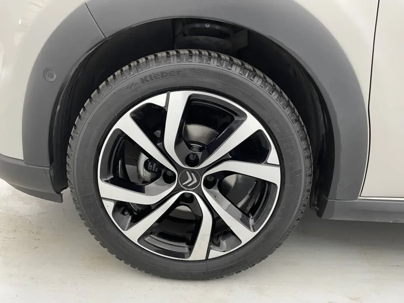 Image secondaire du véhicule 19