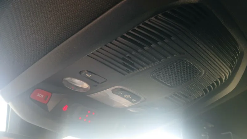 Image secondaire du véhicule 23