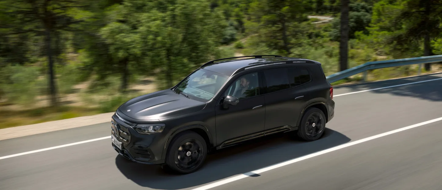 Mercedes GLB : profil route ligne droite
