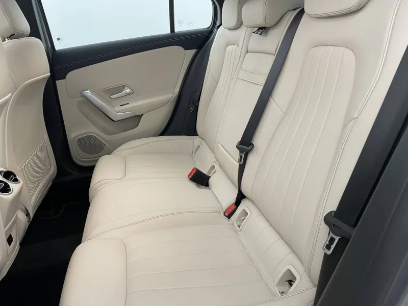 Image secondaire du véhicule 17