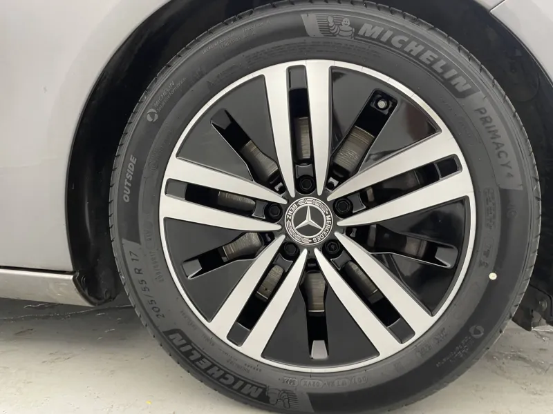 Image secondaire du véhicule 18