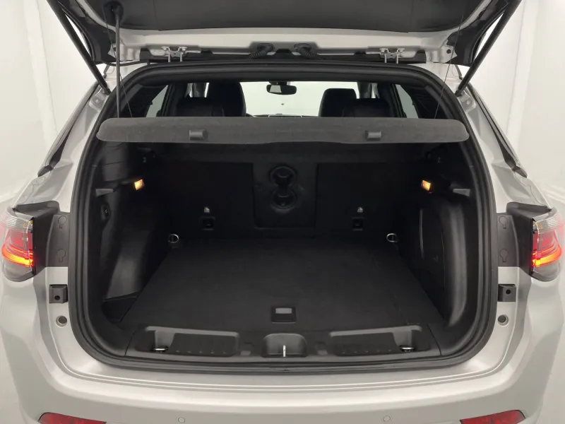 Image secondaire du véhicule 32