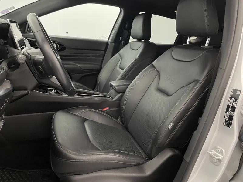 Image secondaire du véhicule 33