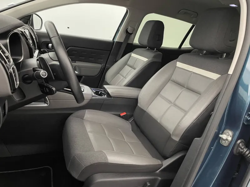 Image secondaire du véhicule 15