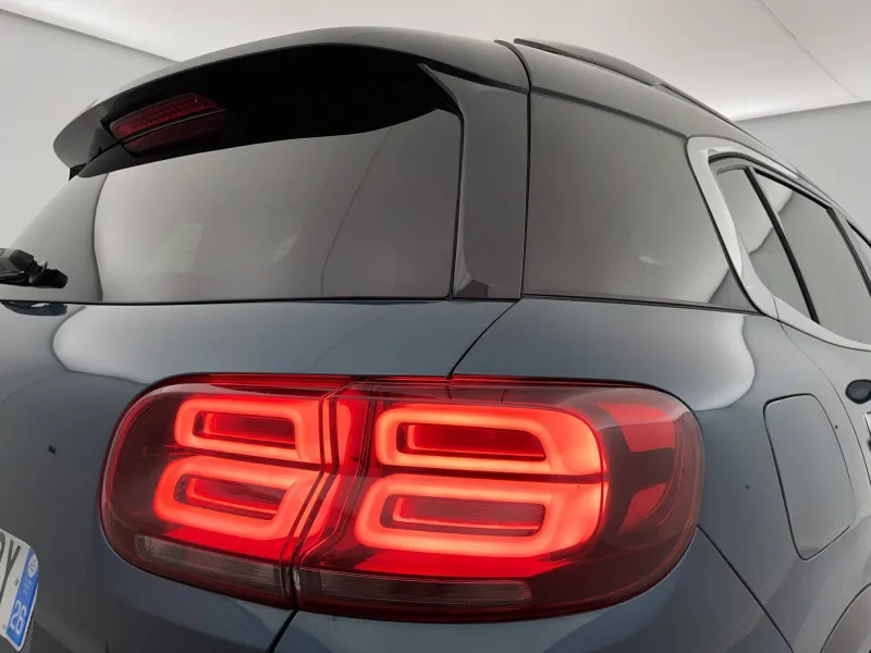 Image secondaire du véhicule 32