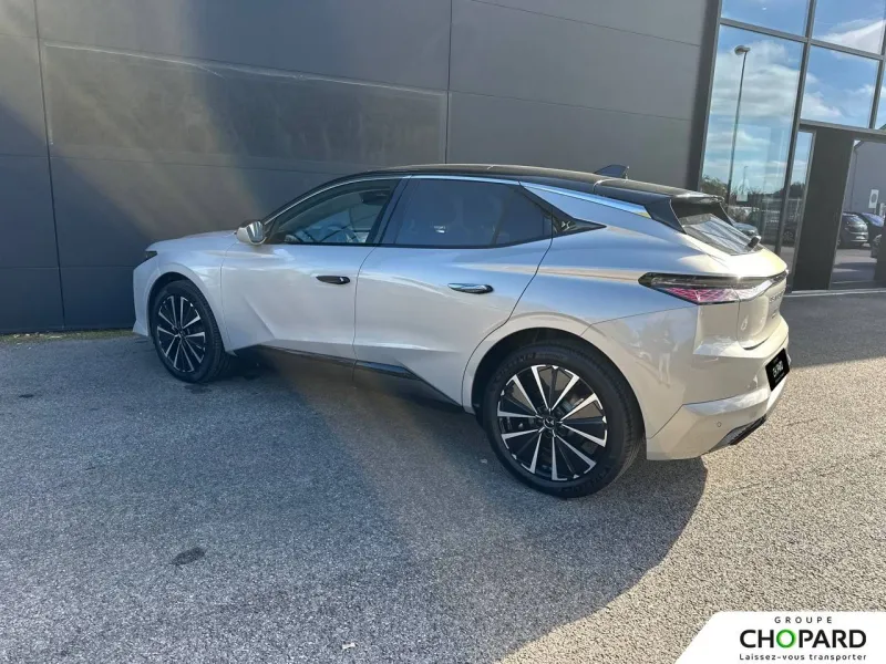 Image secondaire du véhicule 8