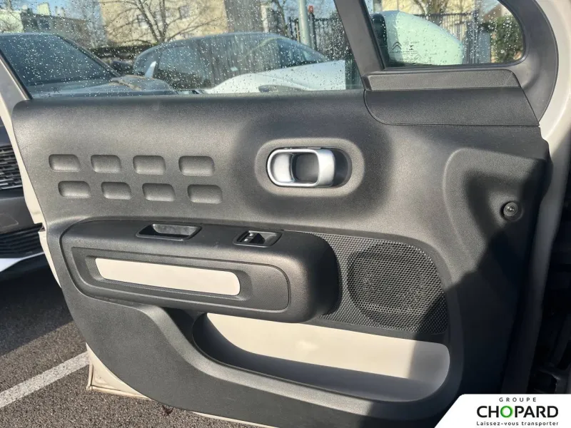 Image secondaire du véhicule 12