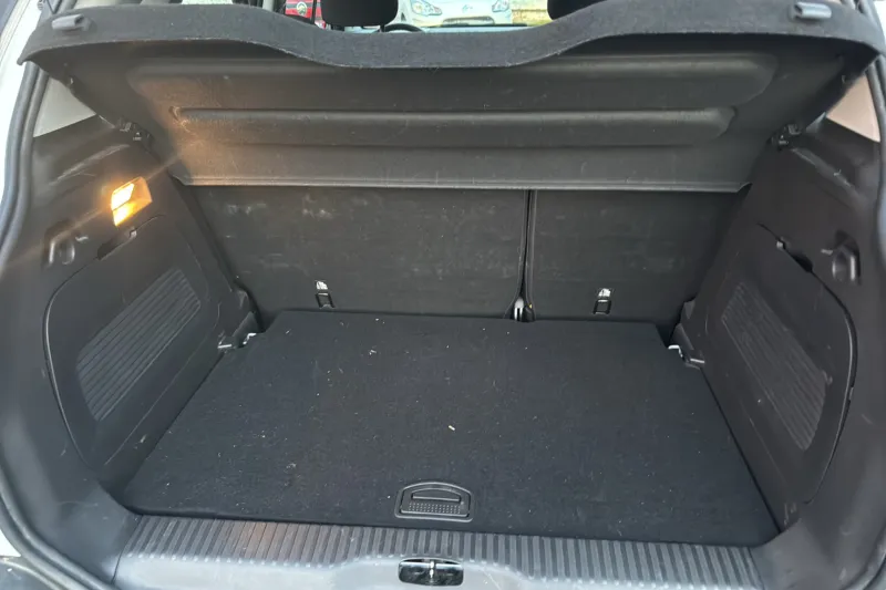 Image secondaire du véhicule 10