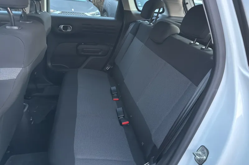 Image secondaire du véhicule 12