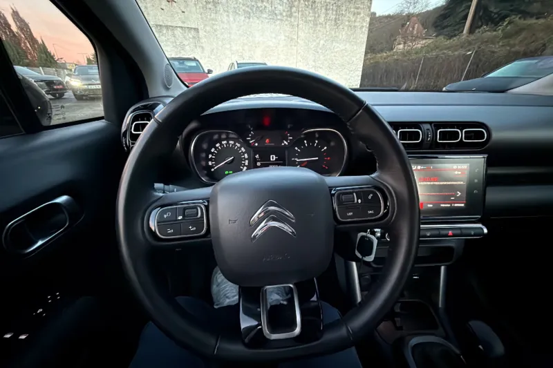 Image secondaire du véhicule 14