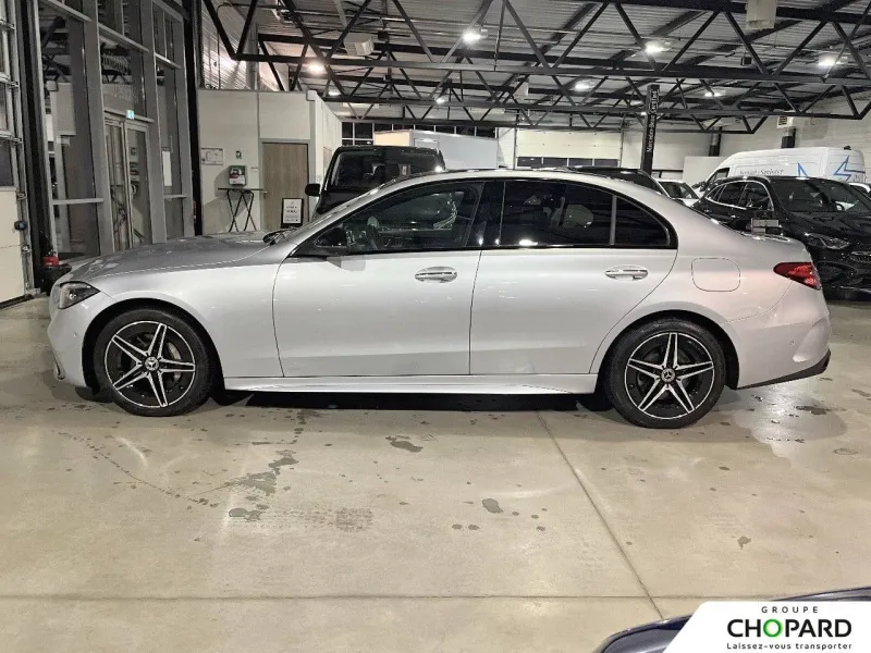 Image secondaire du véhicule 38