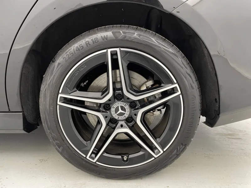 Image secondaire du véhicule 18