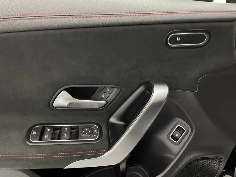 Image secondaire du véhicule 27