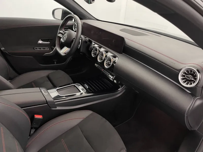 Image secondaire du véhicule 28