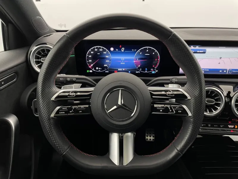 Image secondaire du véhicule 24