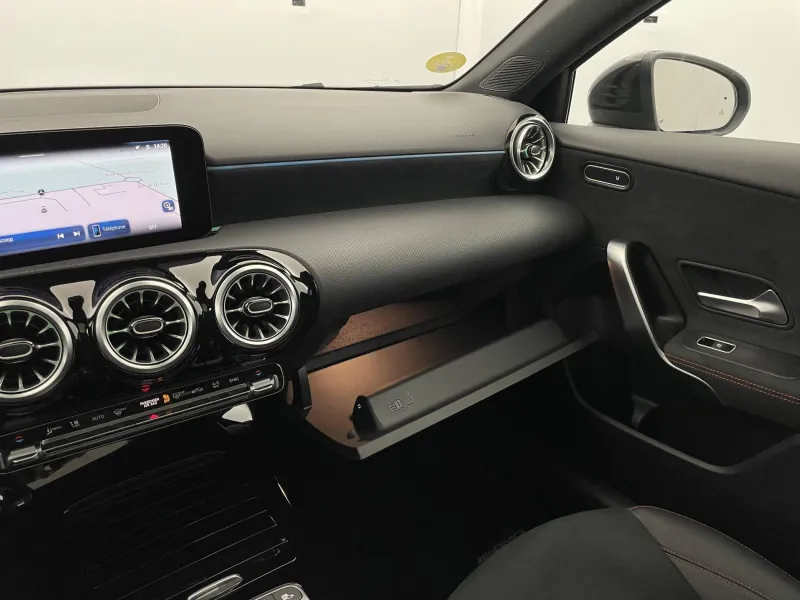 Image secondaire du véhicule 29