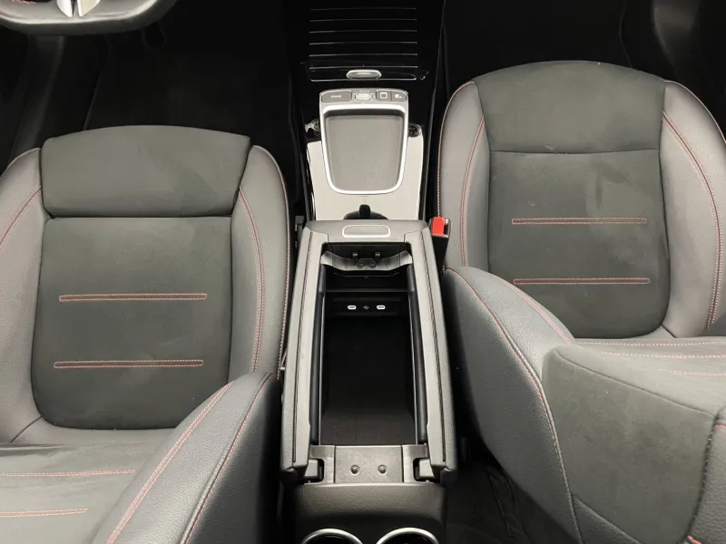 Image secondaire du véhicule 34