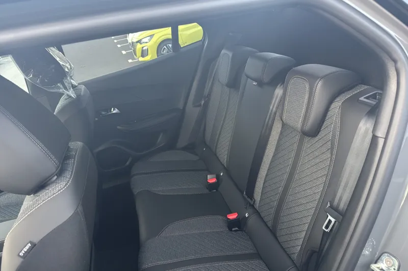 Image secondaire du véhicule 11