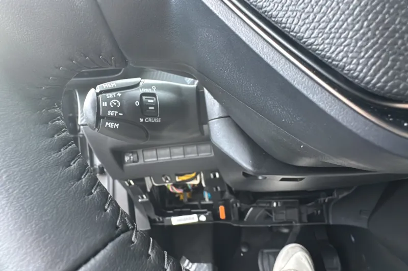 Image secondaire du véhicule 30