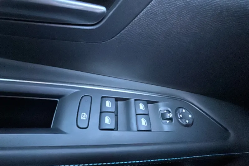 Image secondaire du véhicule 32