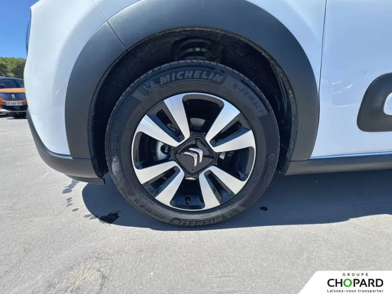 Image secondaire du véhicule 12