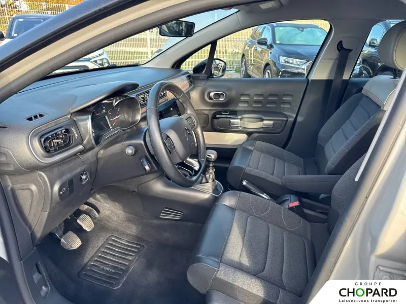 Image secondaire du véhicule 11