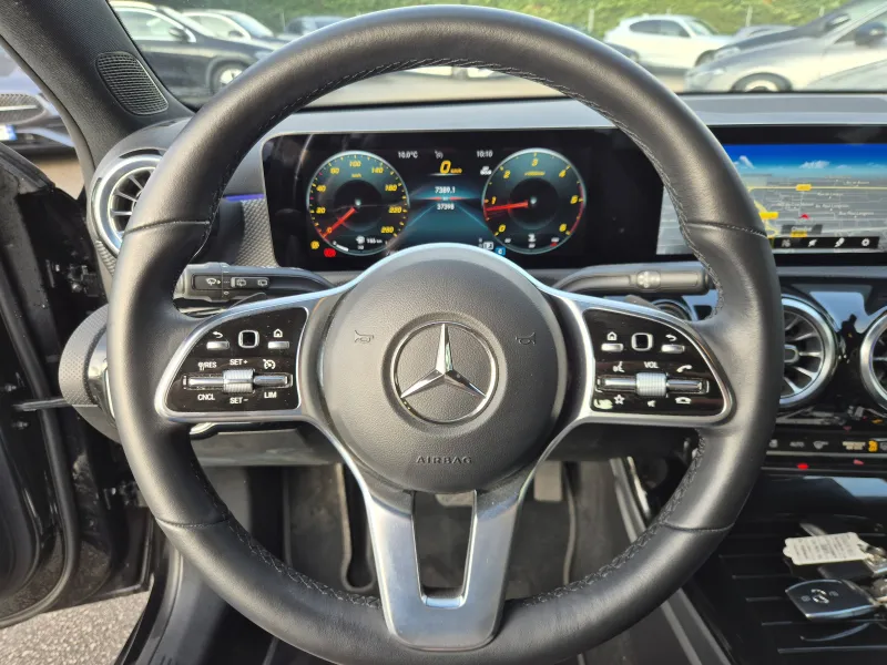 Image secondaire du véhicule 14