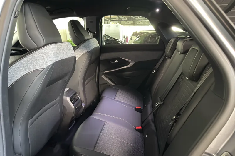 Image secondaire du véhicule 16