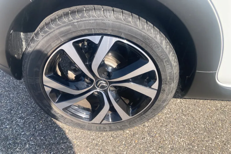 Image secondaire du véhicule 16