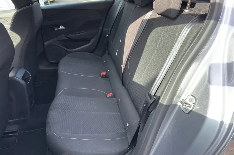 Image secondaire du véhicule 12