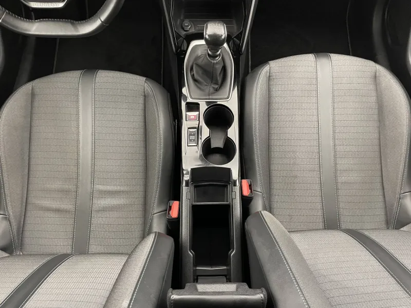 Image secondaire du véhicule 32