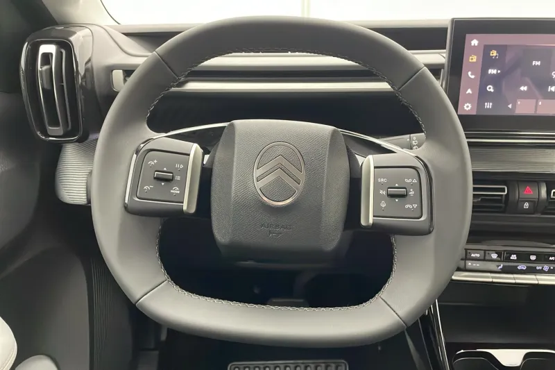 Image secondaire du véhicule 38