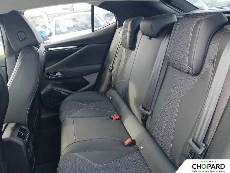 Image secondaire du véhicule 11