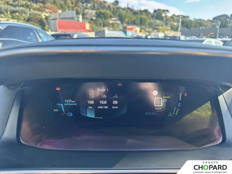 Image secondaire du véhicule 22