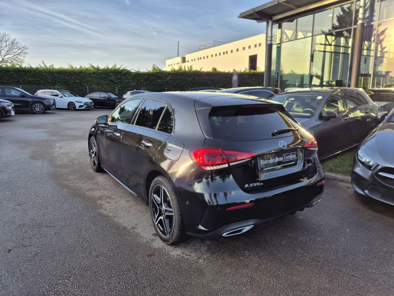 Image secondaire du véhicule 8