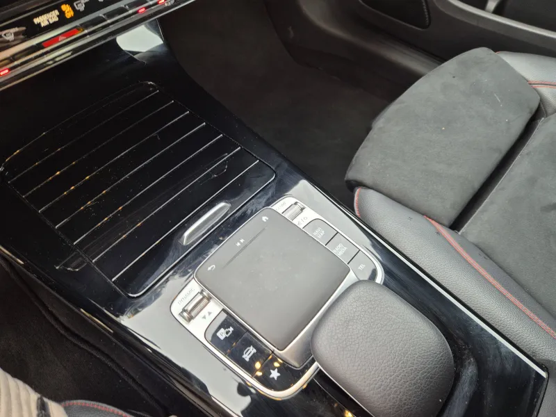 Image secondaire du véhicule 19