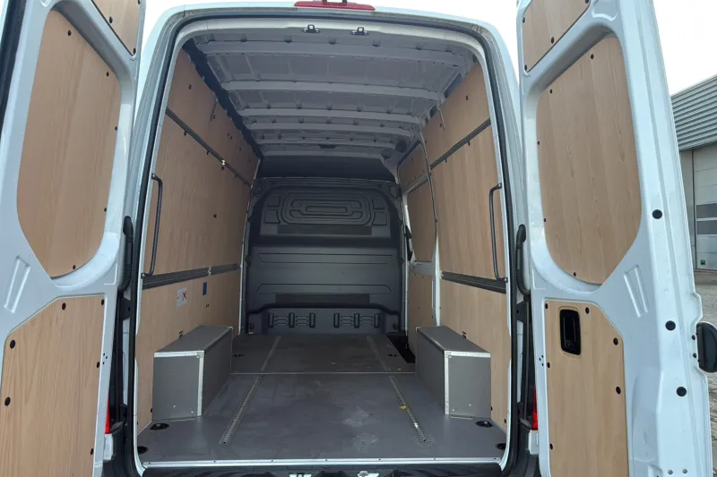 Image secondaire du véhicule 10