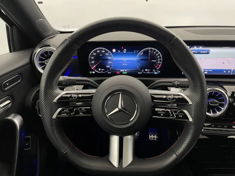 Image secondaire du véhicule 24