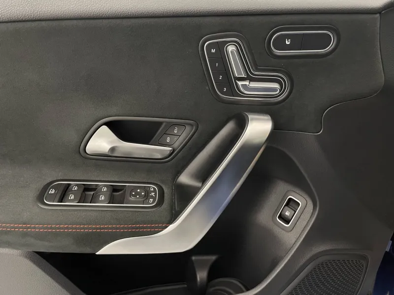 Image secondaire du véhicule 26